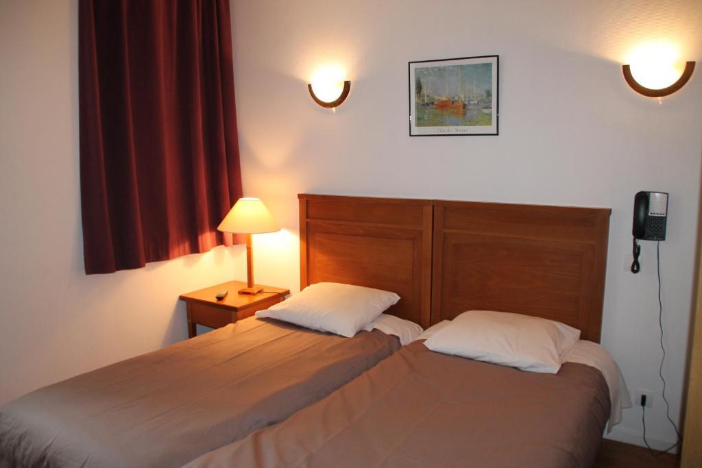 Hotel De L Image Illiers-Combray Habitación foto